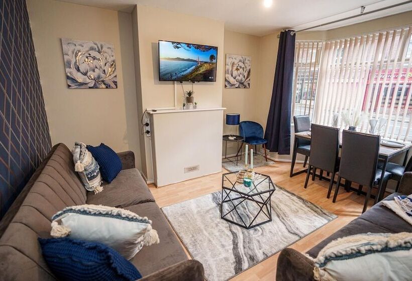 פנסיון Hucknall House