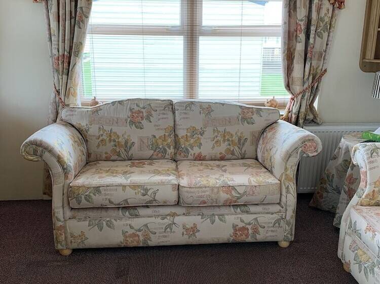 Remarkable 2 Bed Caravan In Ingoldmells