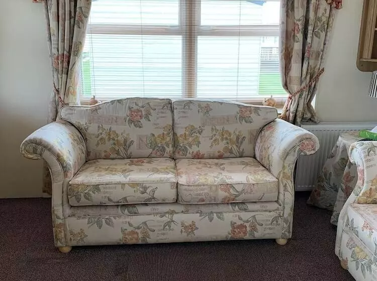 Remarkable 2 Bed Caravan In Ingoldmells