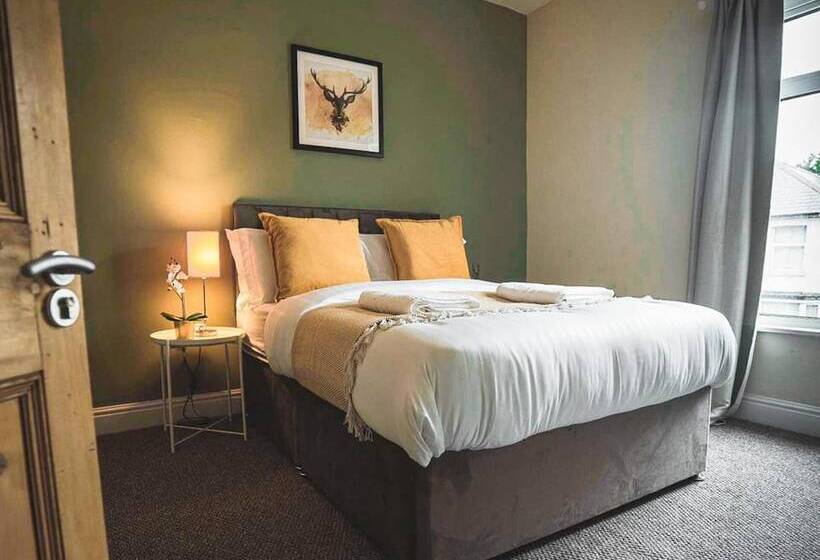 Residência Comfortable 3 Bed House In Coventry