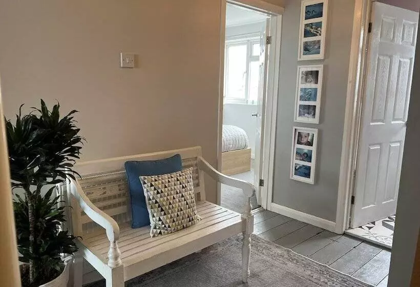 Sea Facing 2bd Terraced Home  Peacehaven