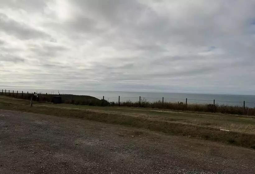 Sea Facing 2bd Terraced Home  Peacehaven