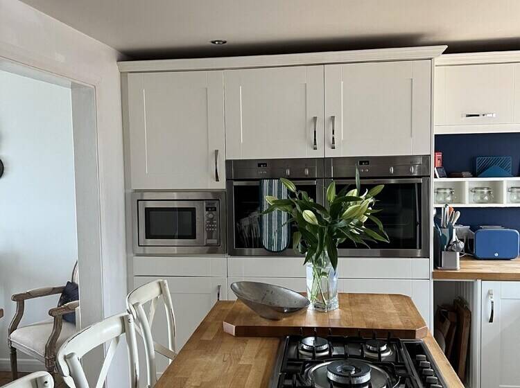 Sea Facing 2bd Terraced Home Peacehaven