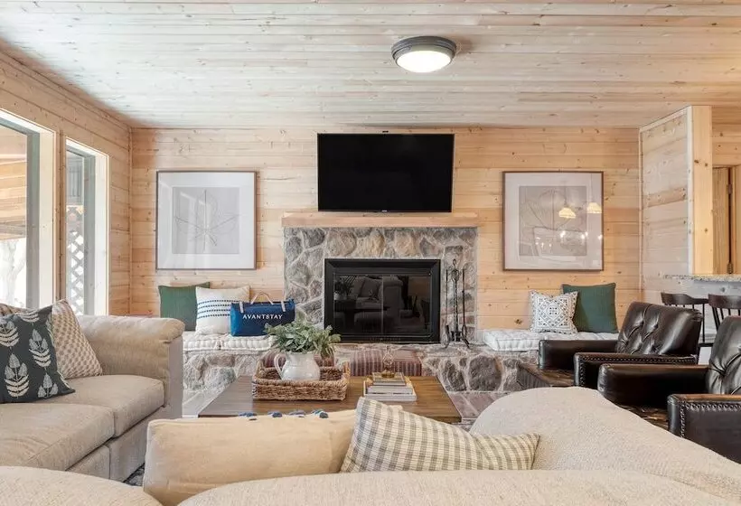 Sugar Cove By Avantstay Cabin By The River! W/ Hot Tub, Pool Table & Guest House!