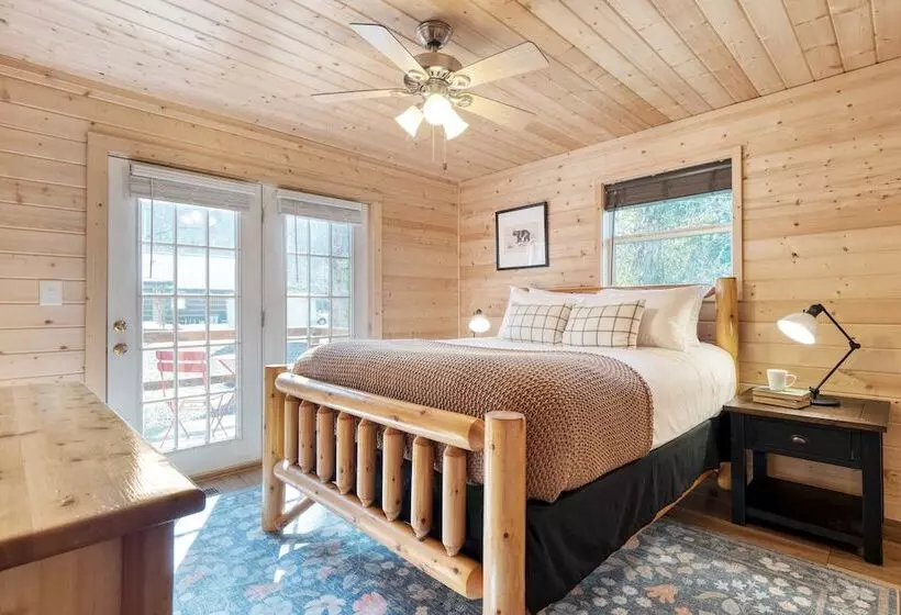 Sugar Cove By Avantstay Cabin By The River! W/ Hot Tub, Pool Table & Guest House!