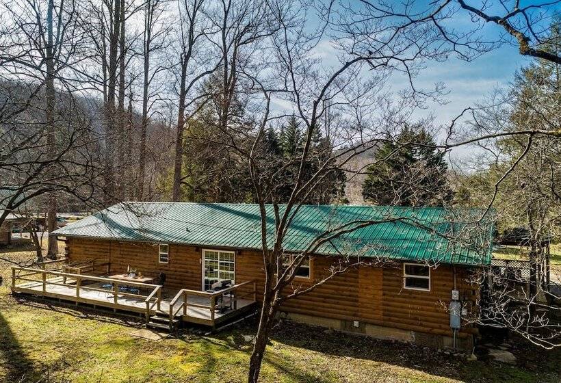 Sugar Cove By Avantstay Cabin By The River! W/ Hot Tub, Pool Table & Guest House!
