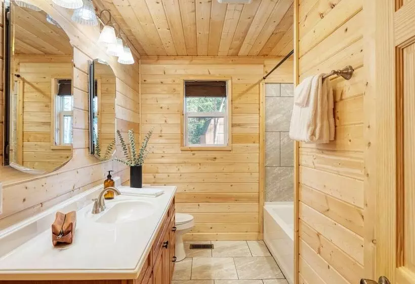 Sugar Cove By Avantstay Cabin By The River! W/ Hot Tub, Pool Table & Guest House!