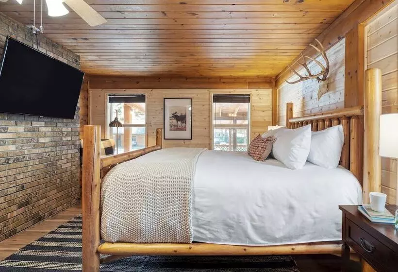 Sugar Cove By Avantstay Cabin By The River! W/ Hot Tub, Pool Table & Guest House!