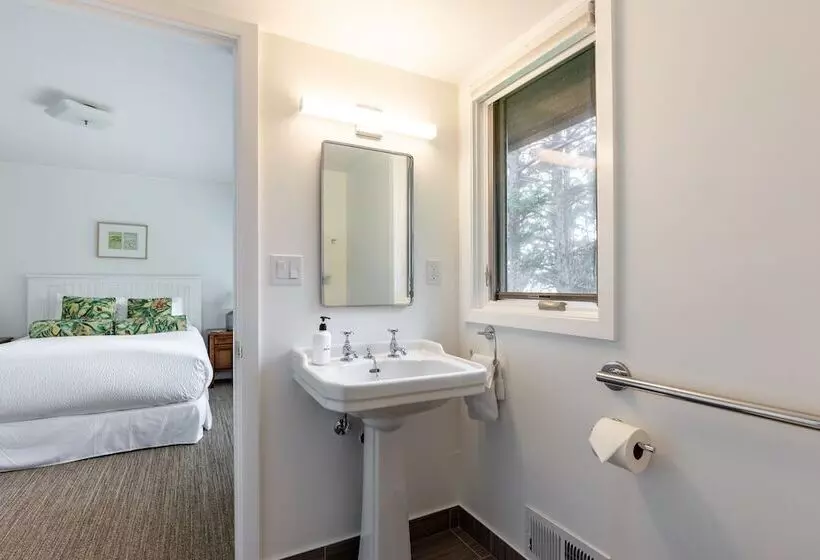 The Purcell House By Avantstay Surrounded In Lush Greenery W/ Large Yard & Ocean Views