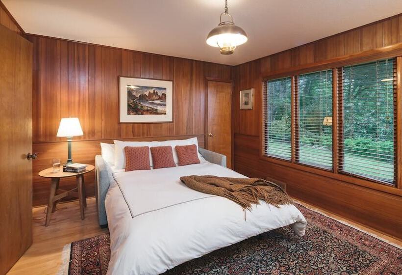 The Purcell House By Avantstay Surrounded In Lush Greenery W/ Large Yard & Ocean Views