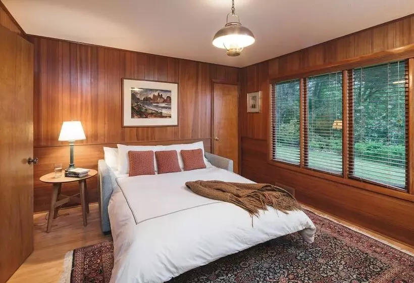 The Purcell House By Avantstay Surrounded In Lush Greenery W/ Large Yard & Ocean Views