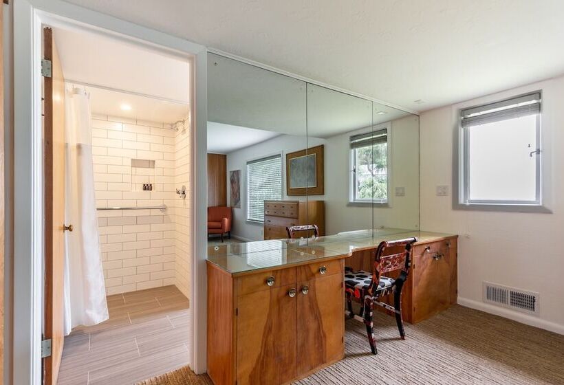 The Purcell House By Avantstay Surrounded In Lush Greenery W/ Large Yard & Ocean Views