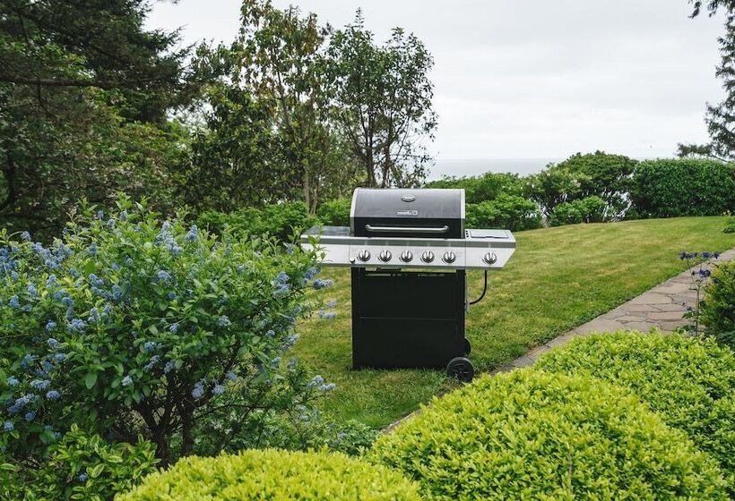 The Purcell House By Avantstay Surrounded In Lush Greenery W/ Large Yard & Ocean Views