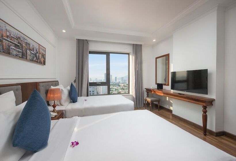 The Sail Hotel   My Khe Beach