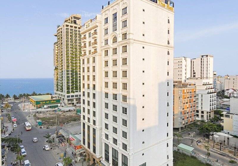 The Sail Hotel   My Khe Beach