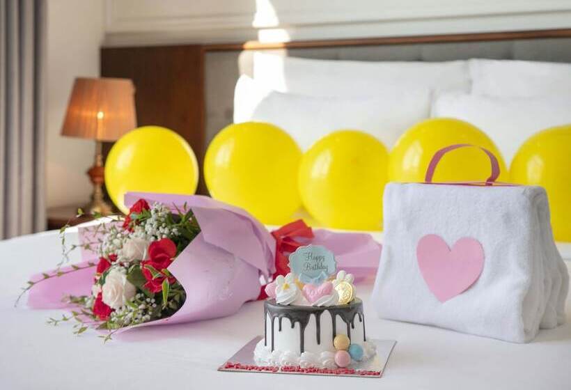 The Sail Hotel   My Khe Beach