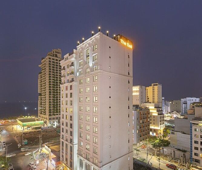 The Sail Hotel   My Khe Beach