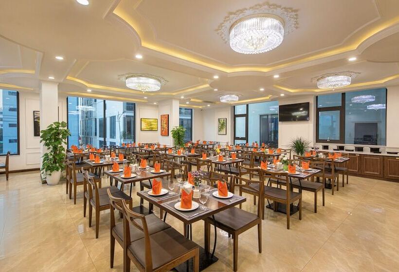 The Sail Hotel   My Khe Beach