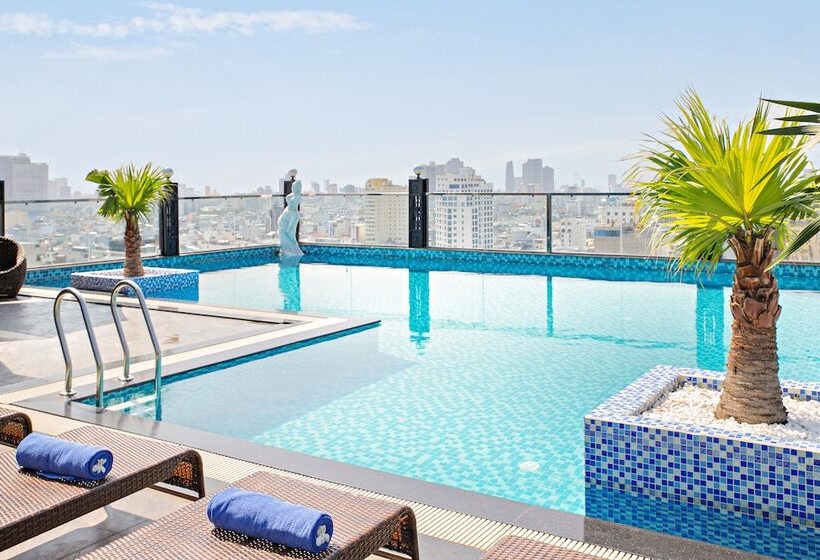 The Sail Hotel   My Khe Beach