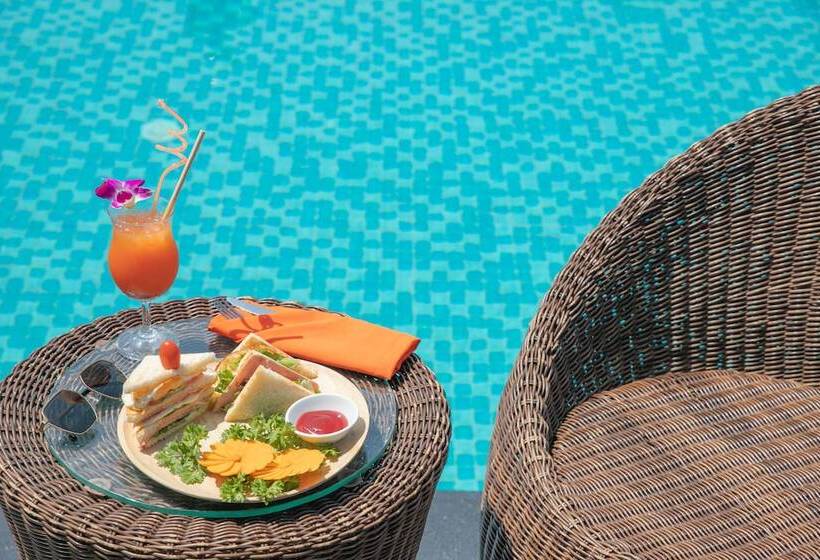 The Sail Hotel   My Khe Beach