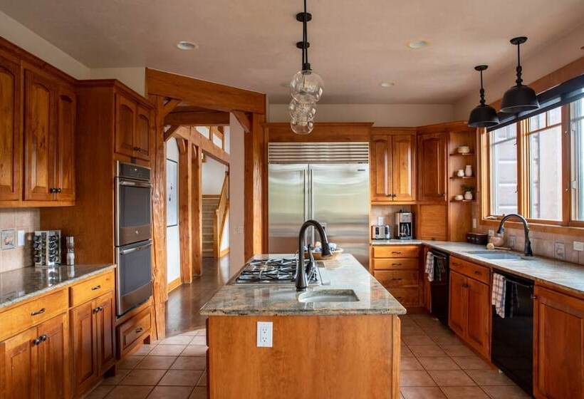 Zendo By Avantstay Serene Mountain Abode W/ Hot Tub & Views