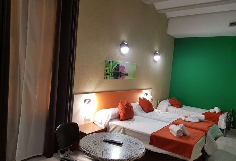 ユースホステル Casa Del Cigroner