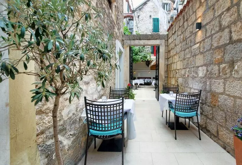 ベッドアンドブレックファースト Makarun Heritage Rooms