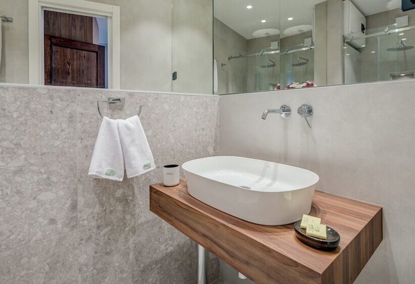 تختخواب و صبحانه Makarun Heritage Rooms