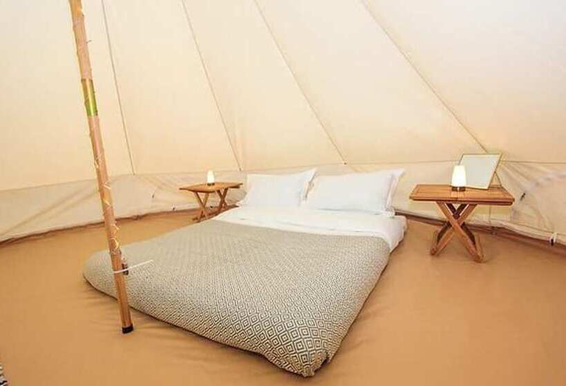 호텔 13 Zaniah Bell Tent Glamping Anglesey