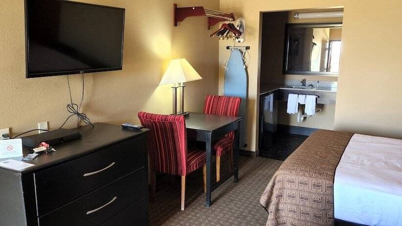 ホテル All Seasons Inn And Suites