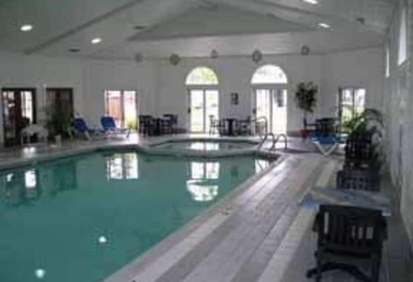 هتل Canberra Premiere Comfort