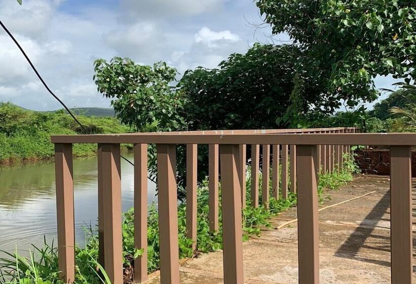 ホテル Exotica Beach Retreats Diveagar