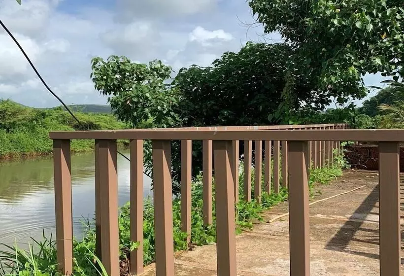 Hotelli Exotica Beach Retreats Diveagar