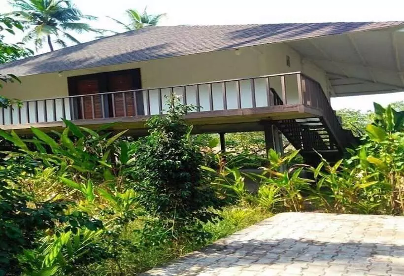 Hotelli Exotica Beach Retreats Diveagar