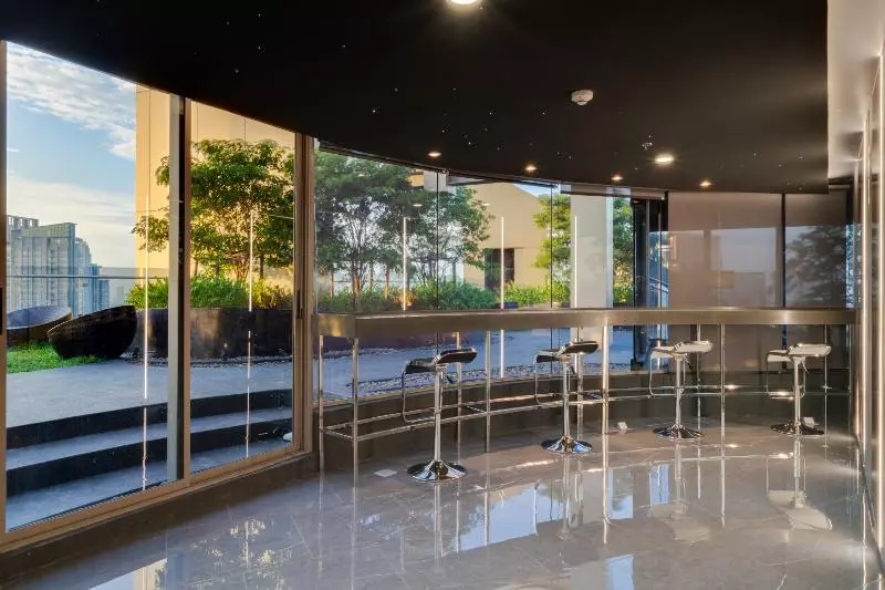 هتل Oakwood Suites Tiwanon Bangkok