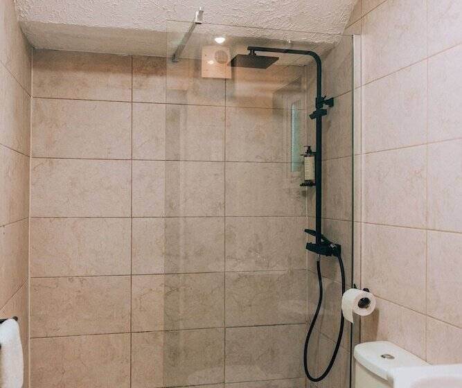 فندق Selina Margate