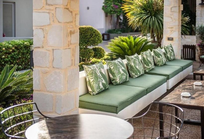 هتل Stellina Village