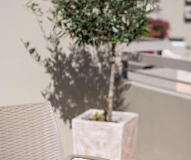 هتل Stellina Village