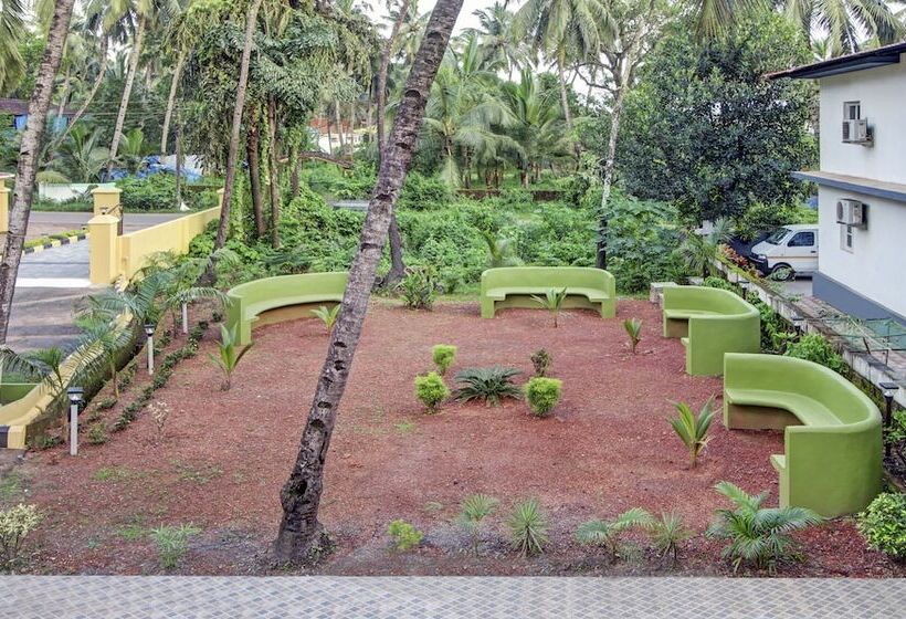 Hotel Treebo Majestic Palms, 2 Km From Colva Beach