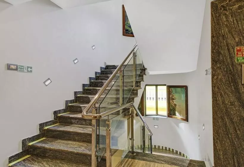 ホテル Treebo Majestic Palms, 2 Km From Colva Beach