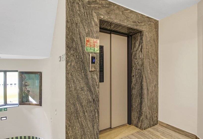 Hotel Treebo Majestic Palms, 2 Km From Colva Beach