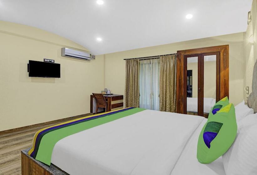 Hotel Treebo Majestic Palms, 2 Km From Colva Beach
