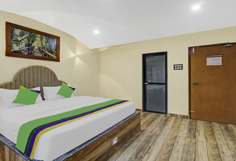Hotel Treebo Majestic Palms, 2 Km From Colva Beach