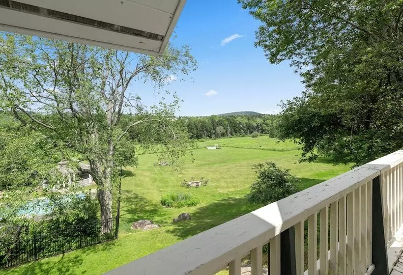 Motelli Mountaineer Inn