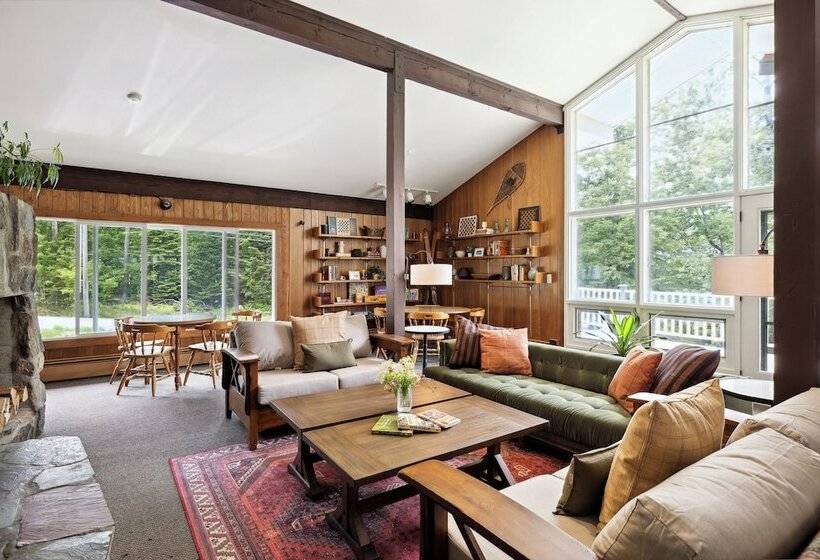 モーテル Mountaineer Inn