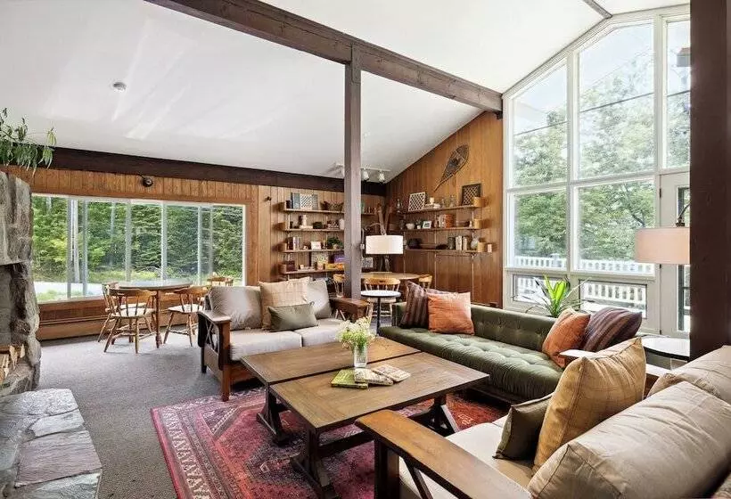 Motelli Mountaineer Inn