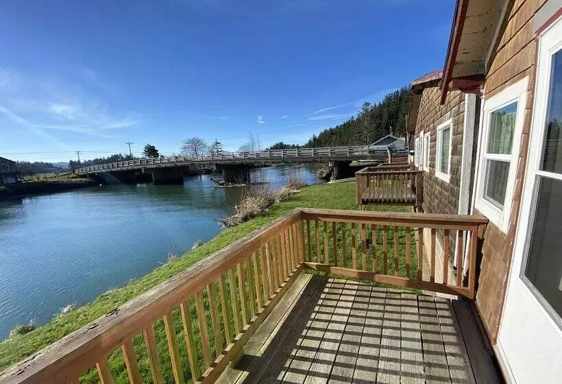 Raines Resort Cabins & Rv