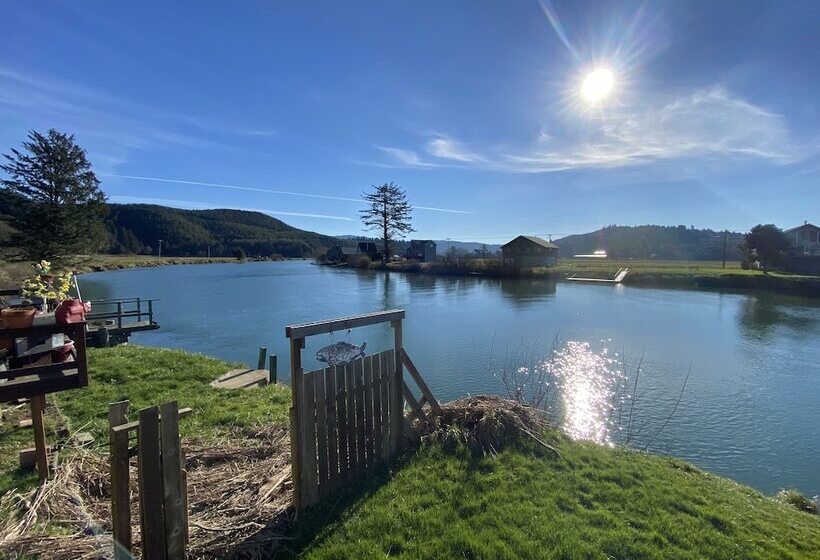 Raines Resort Cabins & Rv