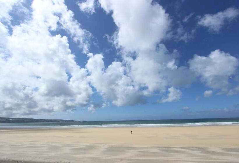 St Ives Bay Beach Resort
