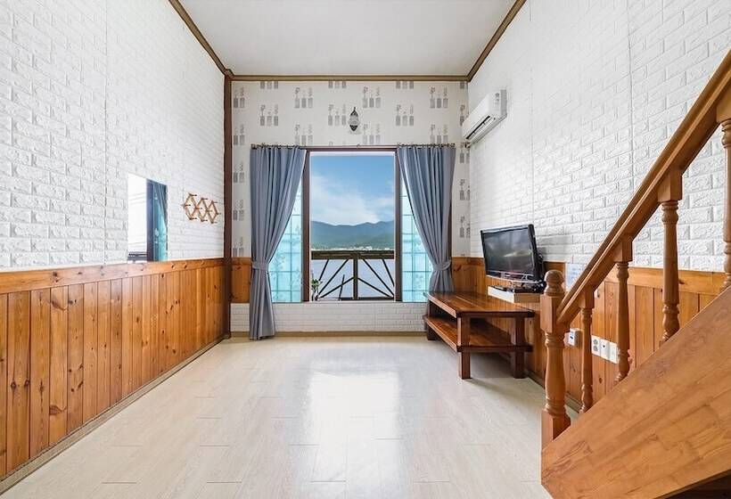 Tongyeong Hwanggeumbada Pension